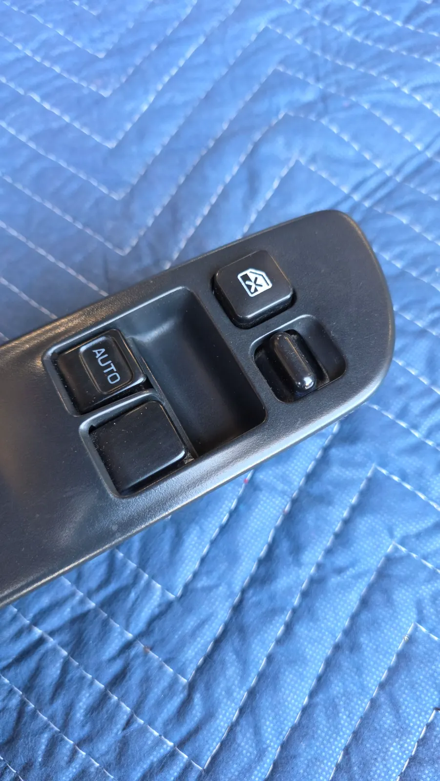 S14 USDM LH Driver Side Window Switch — photo 2