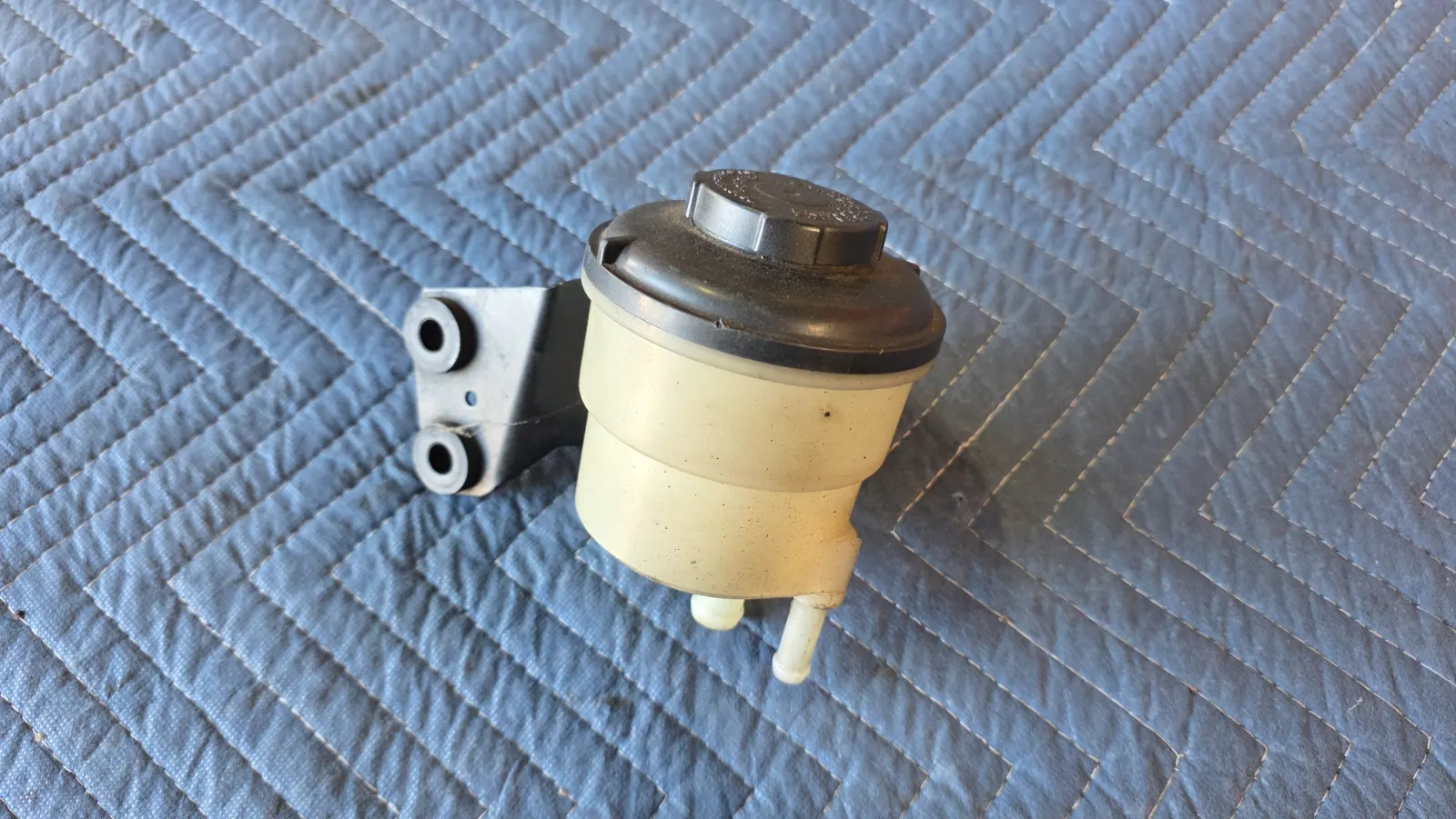 S14 Power Steering Reservoir
