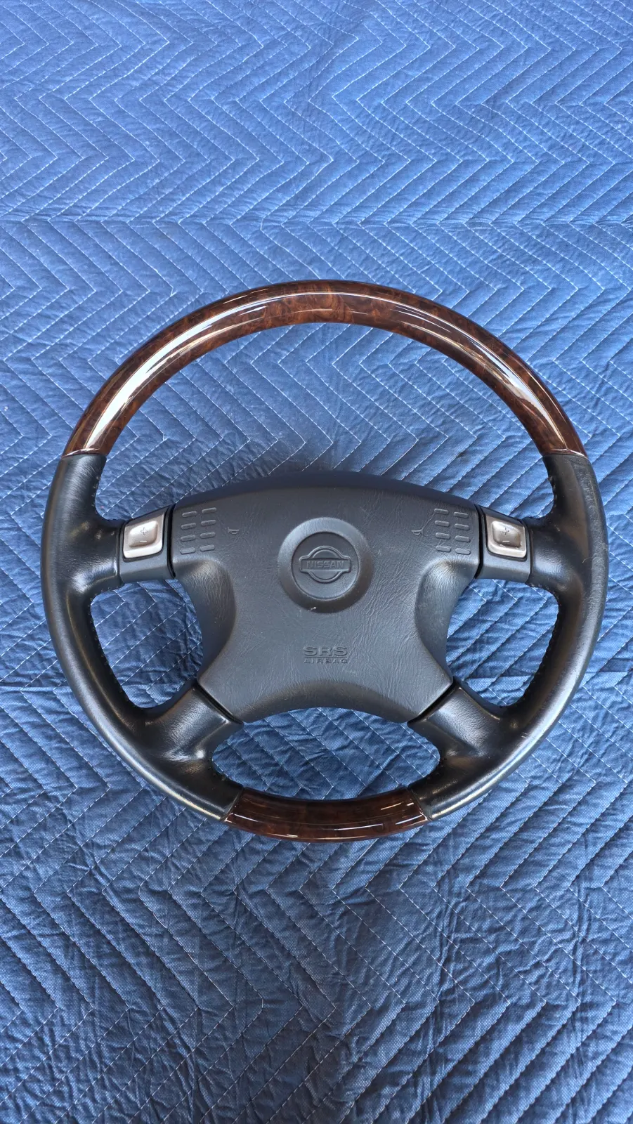 C34 Nissan Stagea S2 Steering Wheel — photo 1
