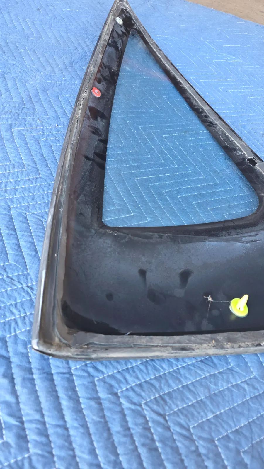 S13 Hatch Quarter Glass (RH) — photo 8